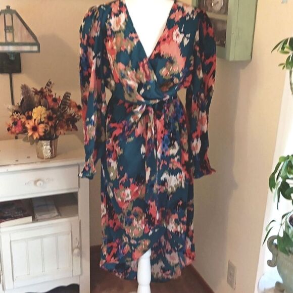 NWT Luxedo Abstrct Print Tulip Dress - Picture 3 of 16